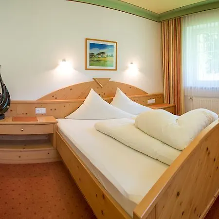 Appartementhaus Pinnisblick Neustift im Stubaital