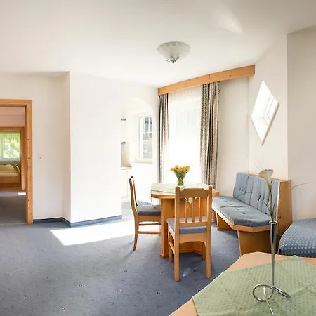 Appartementhaus Pinnisblick Neustift im Stubaital